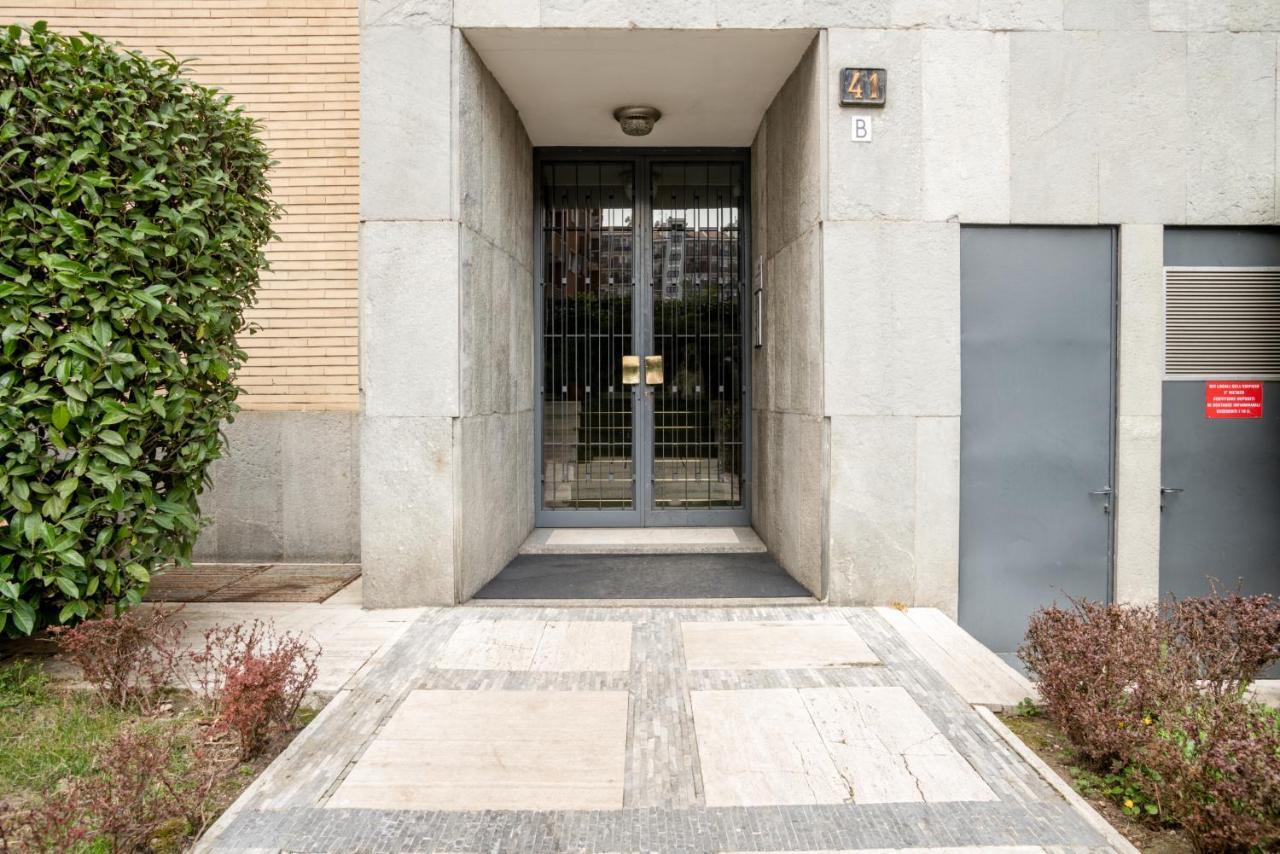 Appartement Elegante Bilocale In Zona Tortona à Milan Extérieur photo